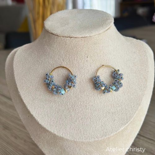 Boucles d’oreilles en perles bleues