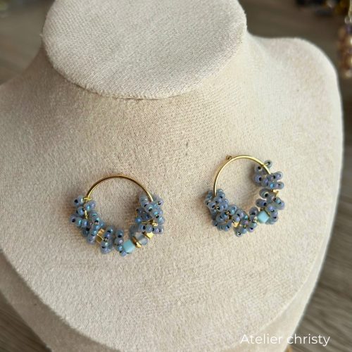 Boucles d’oreilles en perles bleues – Image 3