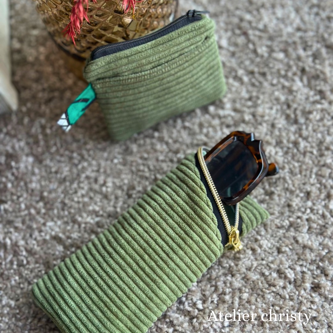 Etui à lunettes et mini pochette vert